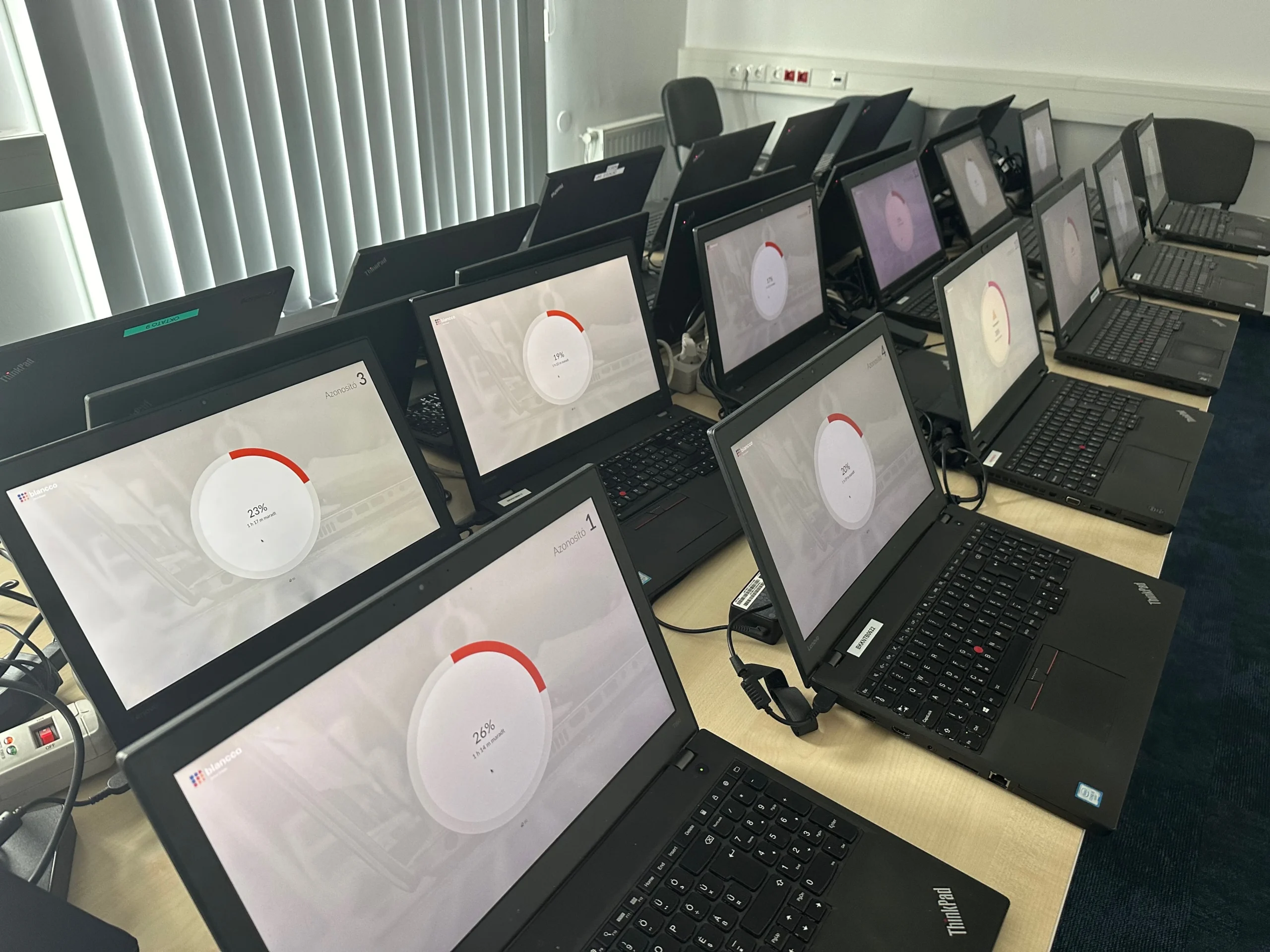 Többeszközös Blancco törlés – IT selejtezés Több laptop egyidejű Blancco szoftveres adattörlése – tömeges IT selejtezés